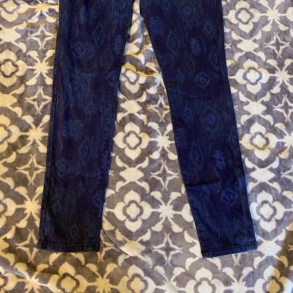 Pants - Picture 2 of 7